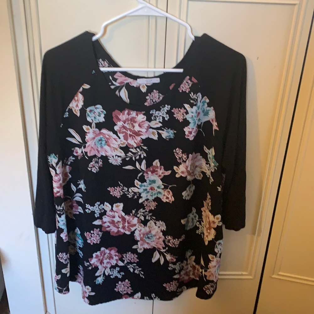 Stitch Fix Floral Women’s Top by Le Lis Size L